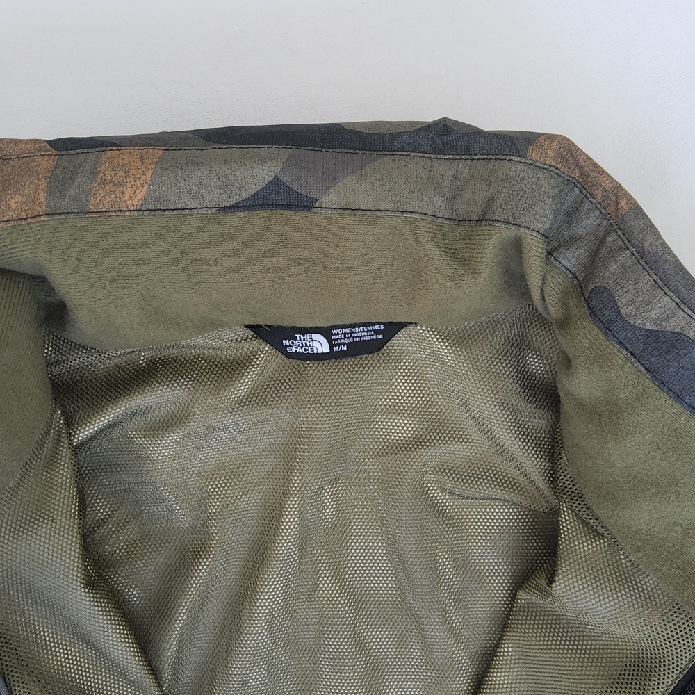 North Face Women's Resolve II Camo Rain Jacket - Picture 3 of 5